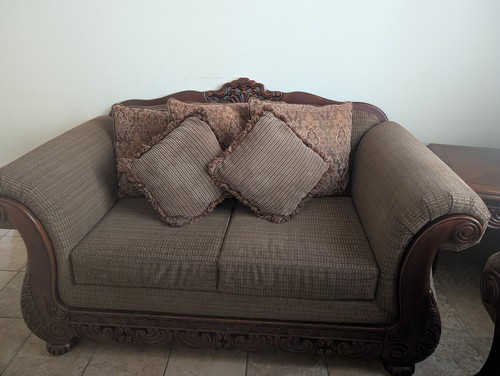Couches big chair 3 - 1.,